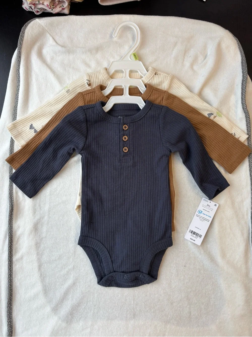 Carter’s 3pk Onesies